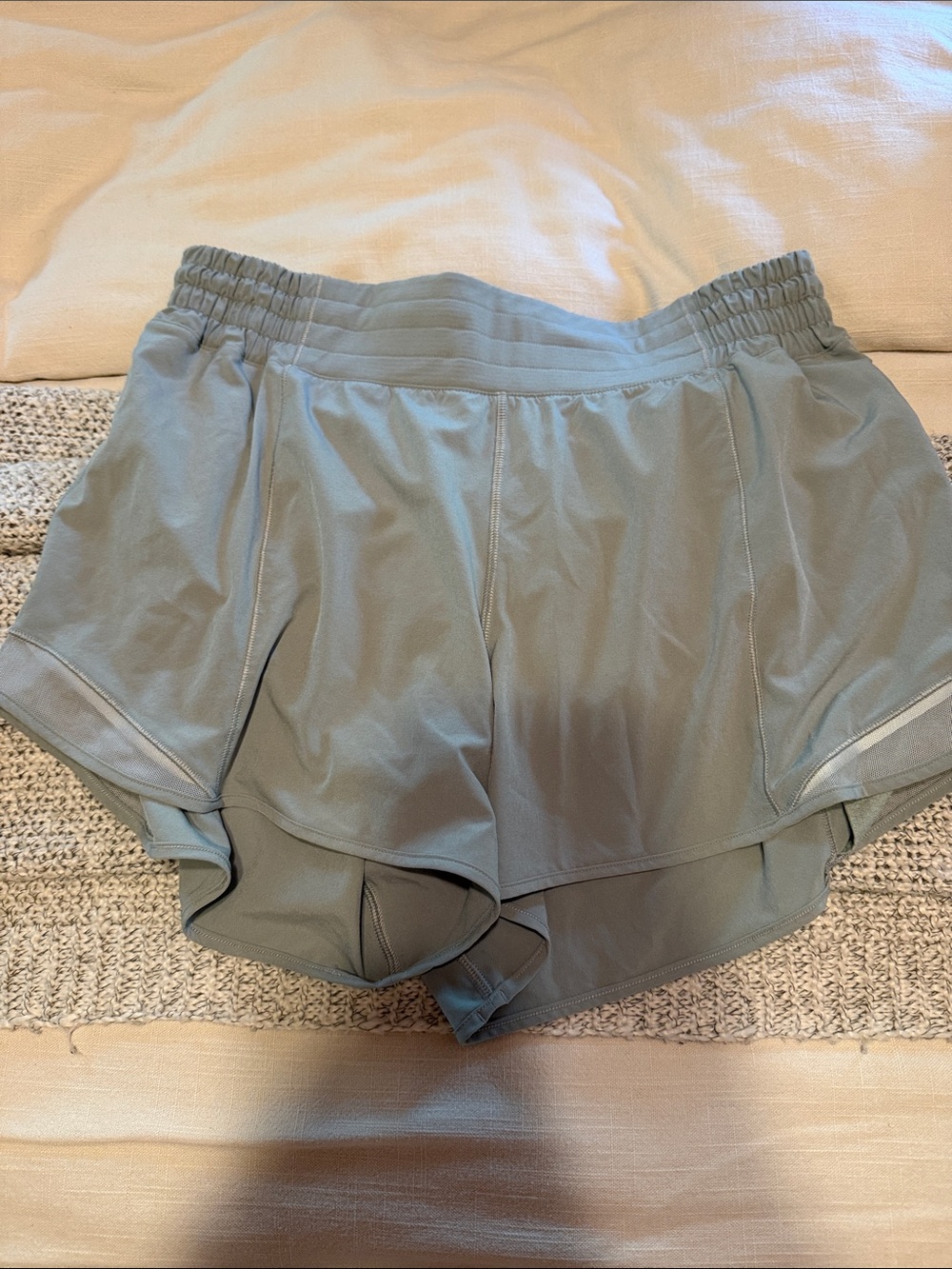 Lululemon Light Sage Green Hotty Hots